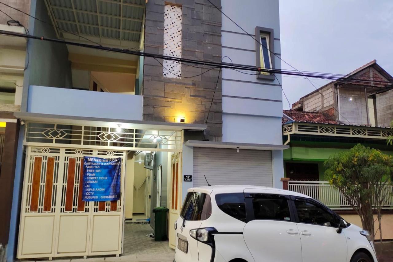 Oyo 91209 Arjuna Syariah Sby Hotel 2*